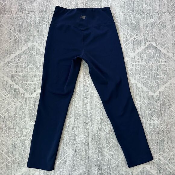 New Balance NB Womens Dry Classic Capri Active Leggings in Navy Blue Size S - Picture 7 of 10